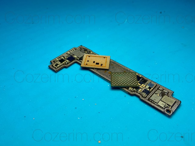 iPhone 13 Takım Aktarımı İşlemi (Logic Board Transplant)