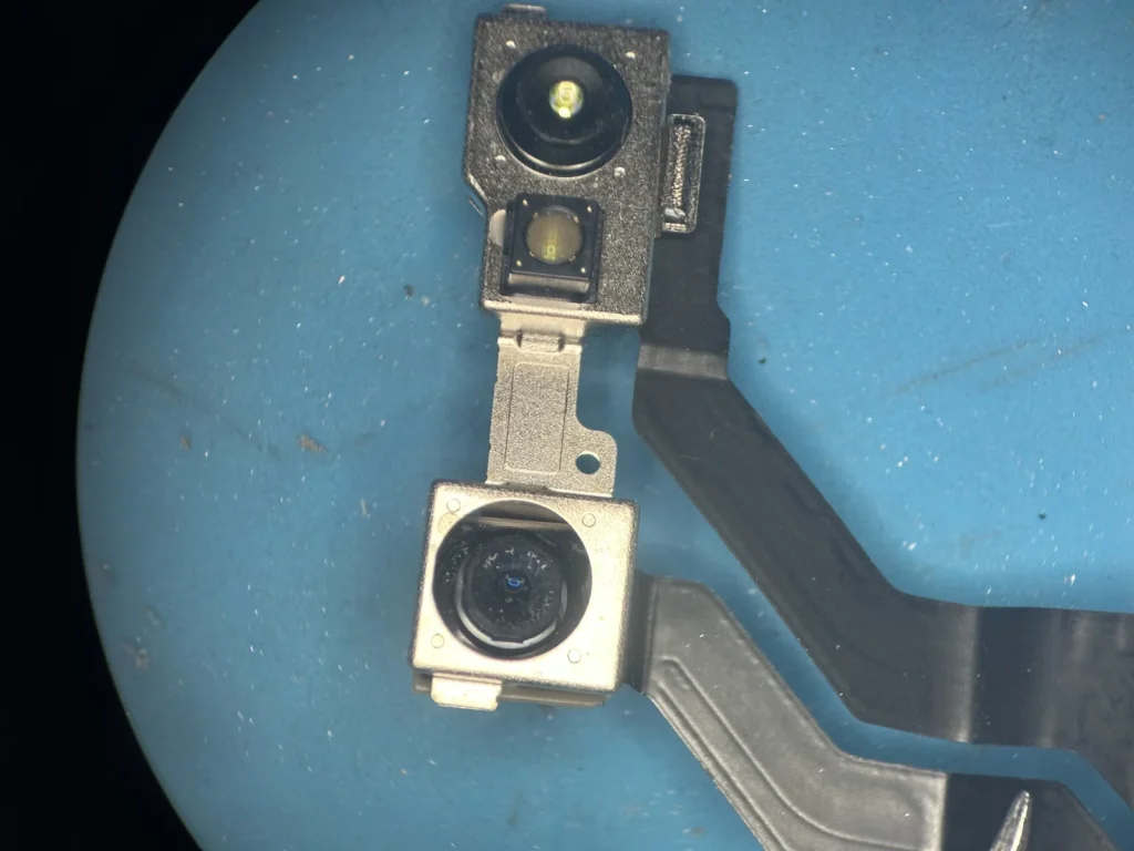 iPhone 13 Ön Kamera Değişimi (Face ID Bozulmadan)