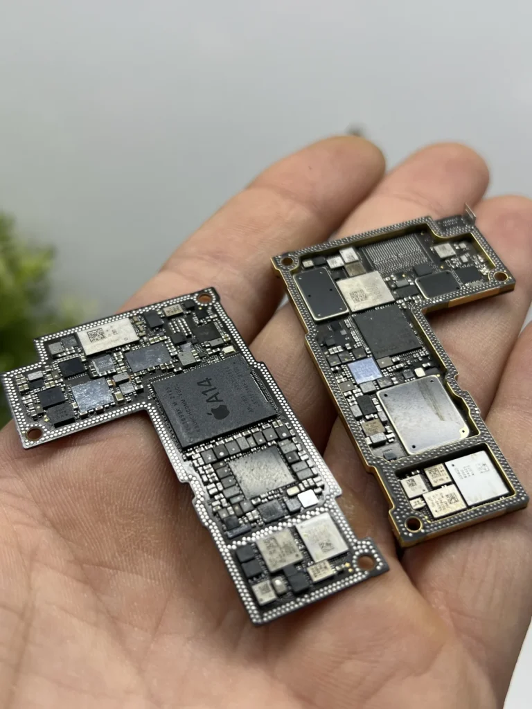 iPhone 12 Pro Max Anakart Tamiri