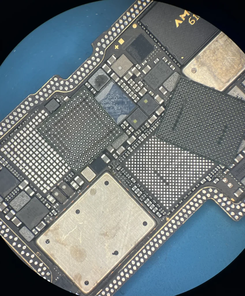 iPhone 13 Pro Servis Yok ve Aranıyor Hatası Tamiri