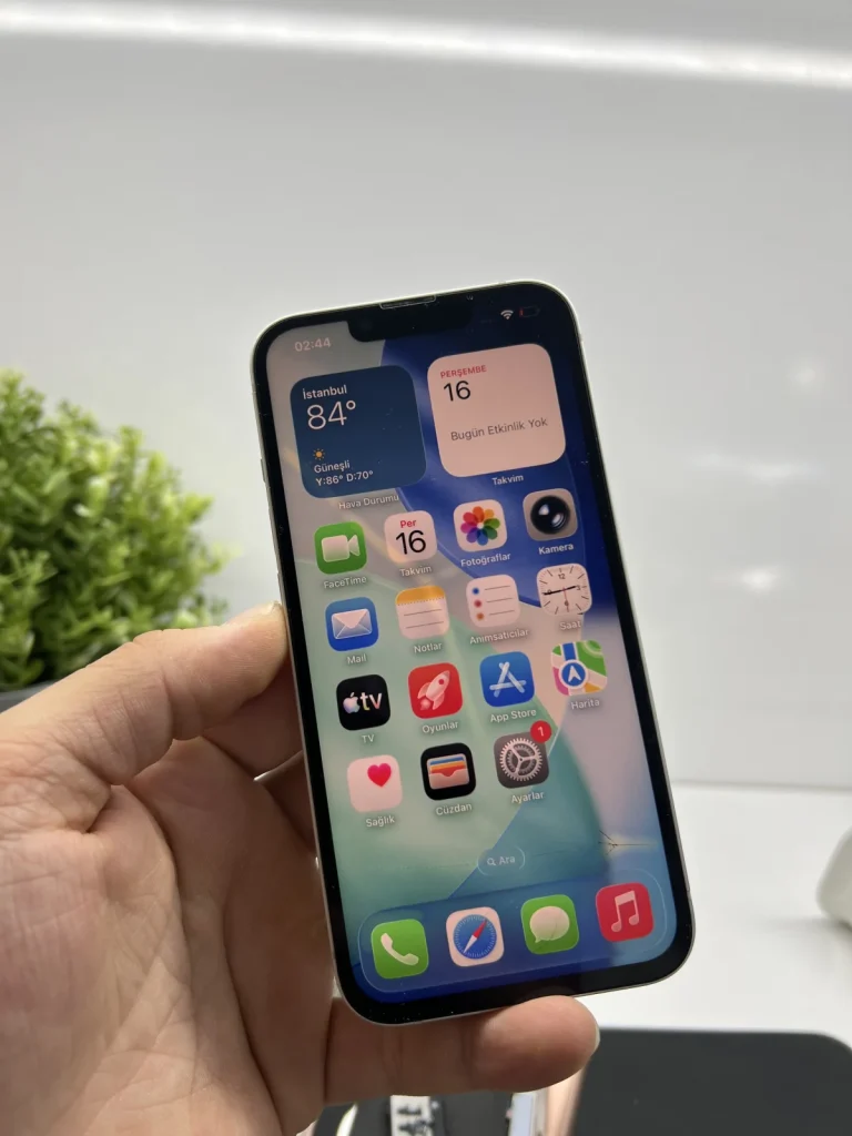 iPhone 13 Şarjdayken Kapanmış