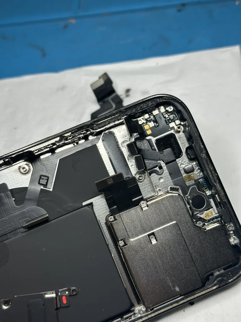 iPhone 14 Pro Max Yeşil Ekran Sorunu