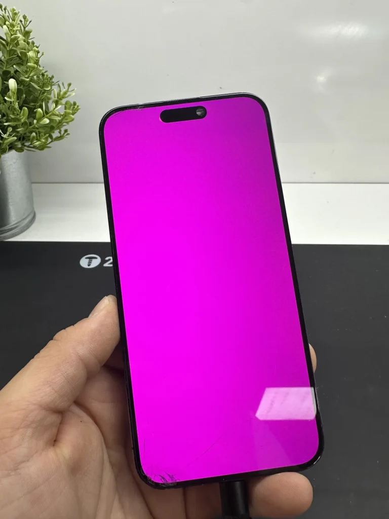 iPhone 14 Pro Max Yeşil Ekran Sorunu (Sıvı Teması)