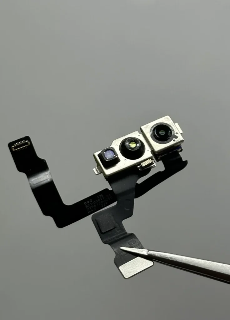 iPhone 14 Pro Ön Kamera Değişimi (Face ID Bozulmadan)